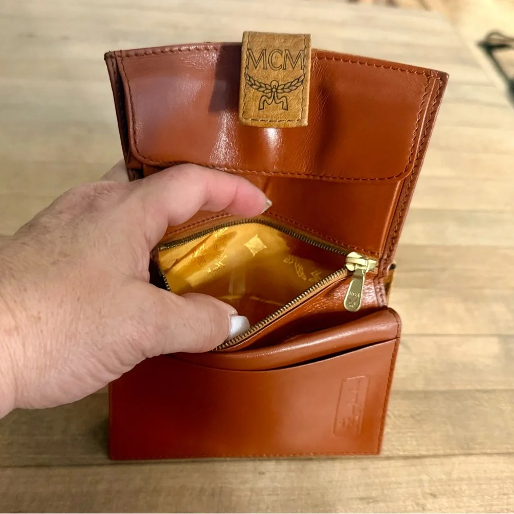 MCM Vintage Unisex Visetos Leather Compact Bifold Wallet in Cognac - Picture 8 of 12